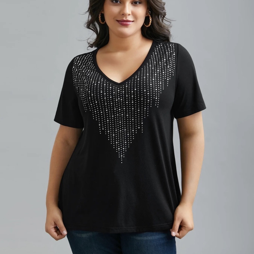 BloomChic Plus Size V-Neck Rhinestone Stretchy T-Shirt